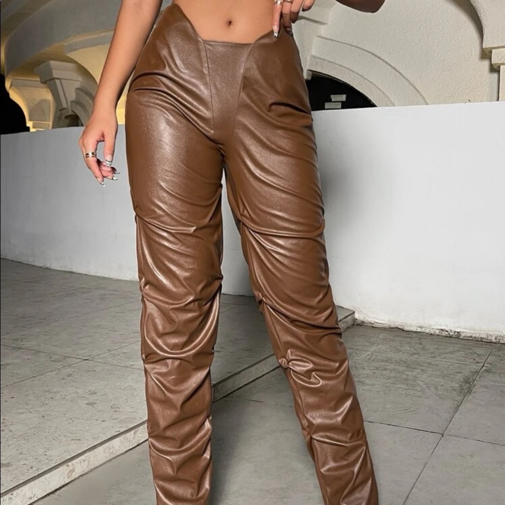 Runched pants